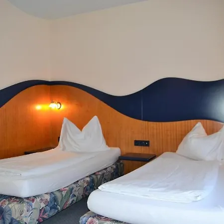Hecher Hotel 2*