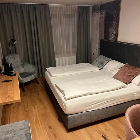 Hecher Hotel