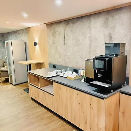 Otel Hecher 2*