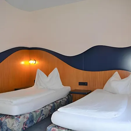 Otel Hecher 2*