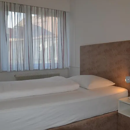 Hecher Hotel 2*