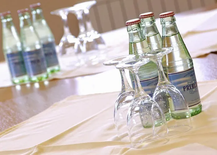 Отель Hecher 2*